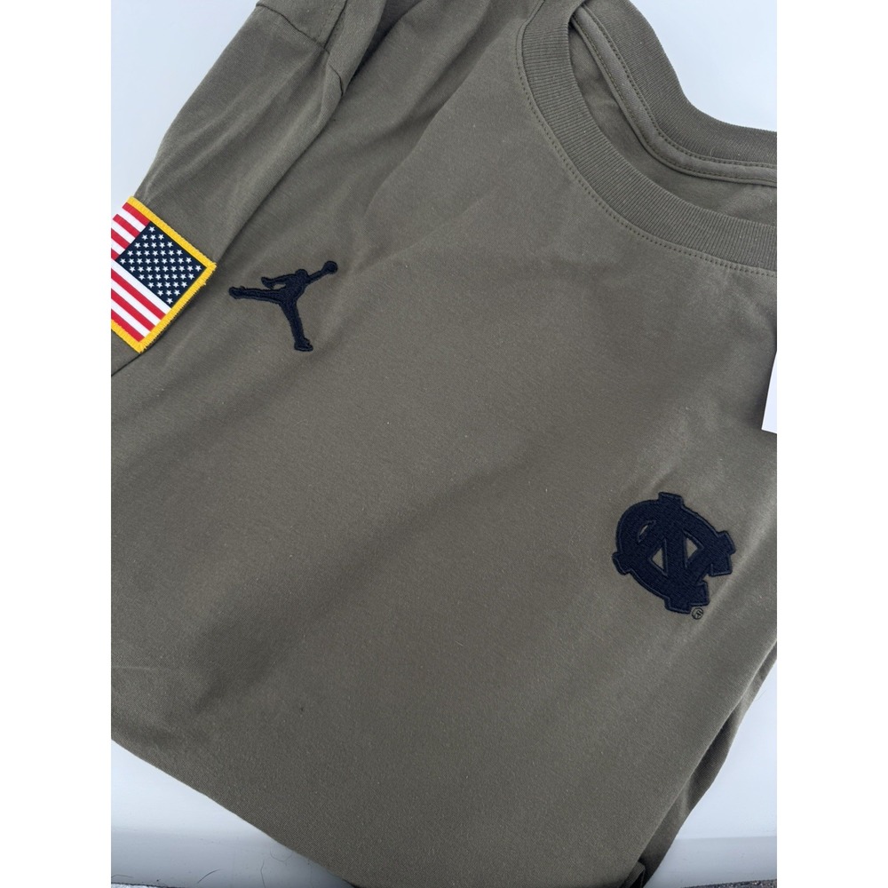 NIKE Men's 3XL North Carolina Tar Heels SALUTE TO SERVICE Shirt Jordan NWT